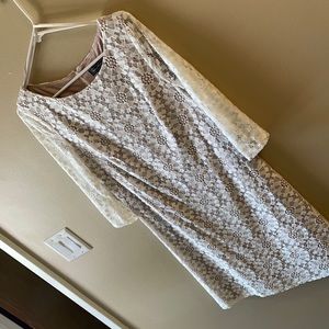 White geometric lace 3/4 sleeve dress